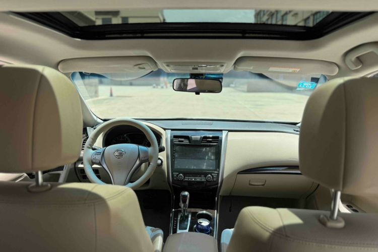 Used Nissan Teana 2013 2.0L XL Comfort Edition Interior 5