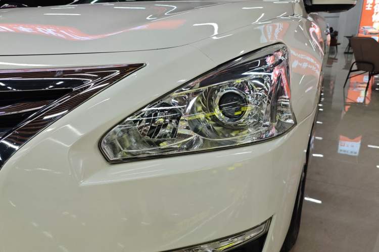 Used Nissan Teana 2013 2.0L XL Comfort Edition Left Front Headlight