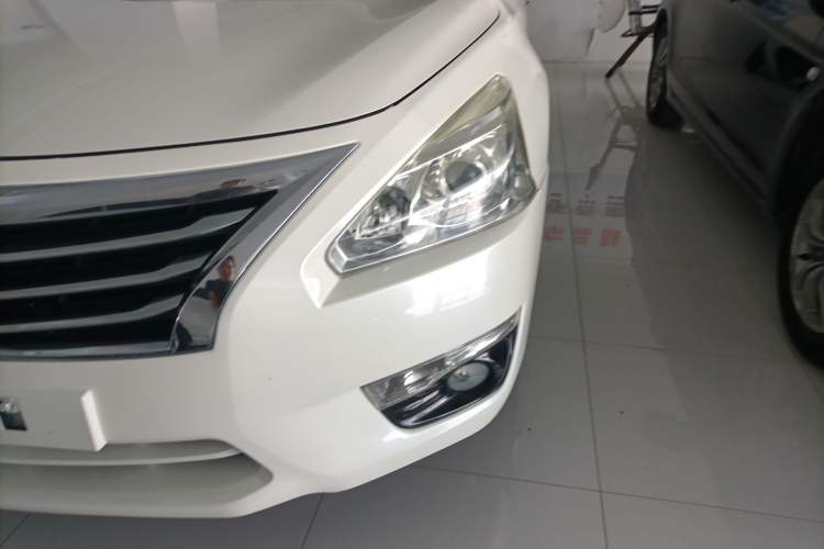 Used Nissan Teana 2013 2.0L XL Comfort Edition Left Front Headlight