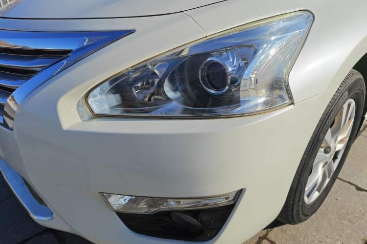 Used Nissan Teana 2013 2.0L XL Comfort Edition Left Front Headlight