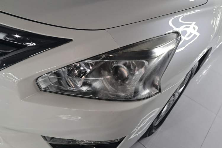 Used Nissan Teana 2013 2.0L XL Comfort Edition Left Front Headlight