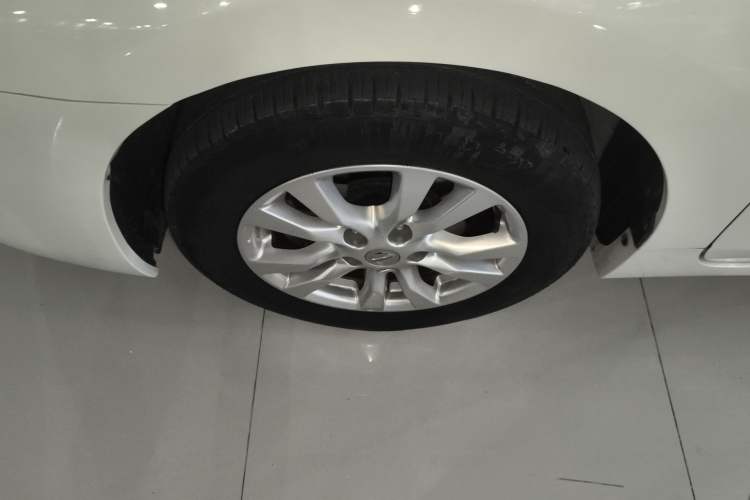 Used Nissan Teana 2013 2.0L XL Comfort Edition Left Front Wheel Hub