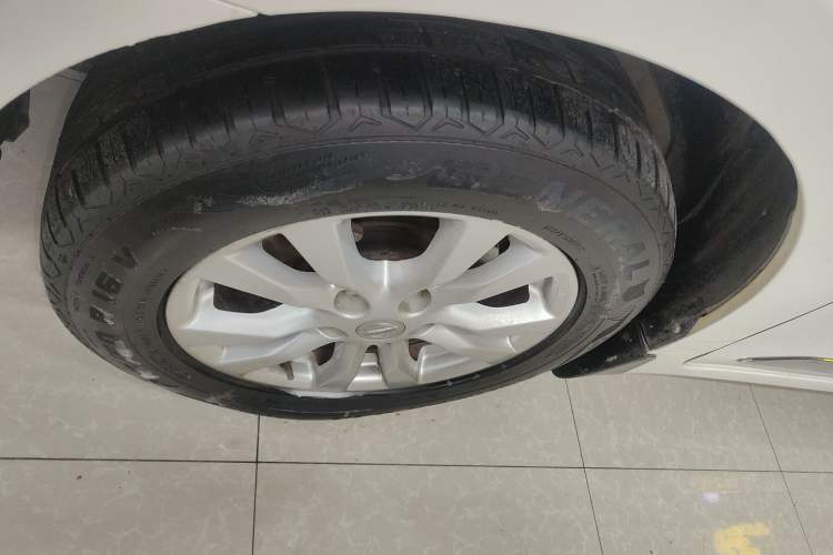 Used Nissan Teana 2013 2.0L XL Comfort Edition Left Front Wheel Hub