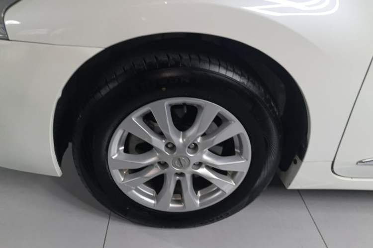 Used Nissan Teana 2013 2.0L XL Comfort Edition Left Front Wheel Hub