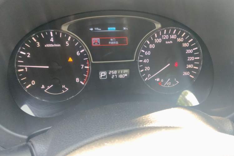Used Nissan Teana 2013 2.0L XL Comfort Edition Odometer Close Up