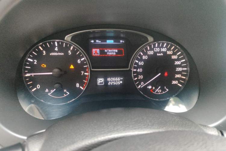 Used Nissan Teana 2013 2.0L XL Comfort Edition Odometer Close Up