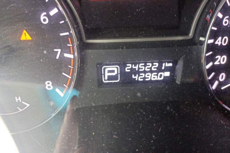 Used Nissan Teana 2013 2.0L XL Comfort Edition Odometer Close Up