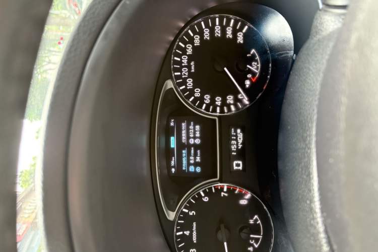 Used Nissan Teana 2013 2.0L XL Comfort Edition Odometer Close Up