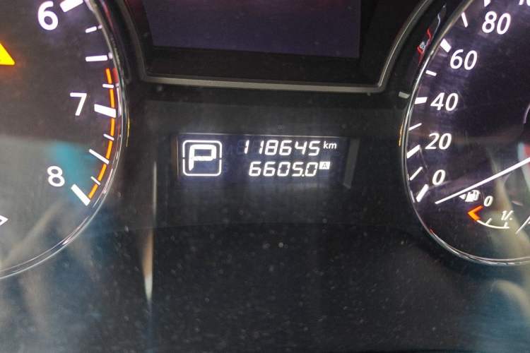 Used Nissan Teana 2013 2.0L XL Comfort Edition Odometer Close Up