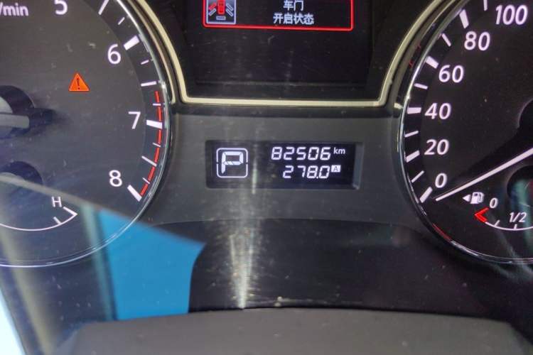 Used Nissan Teana 2013 2.5L XL Leading Edition Odometer Close Up