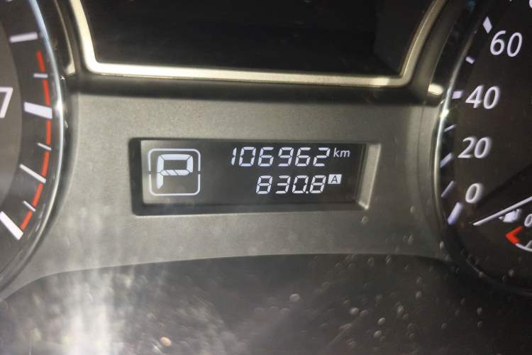 Used Nissan Teana 2013 2.0L XL Comfort Edition Odometer Close Up