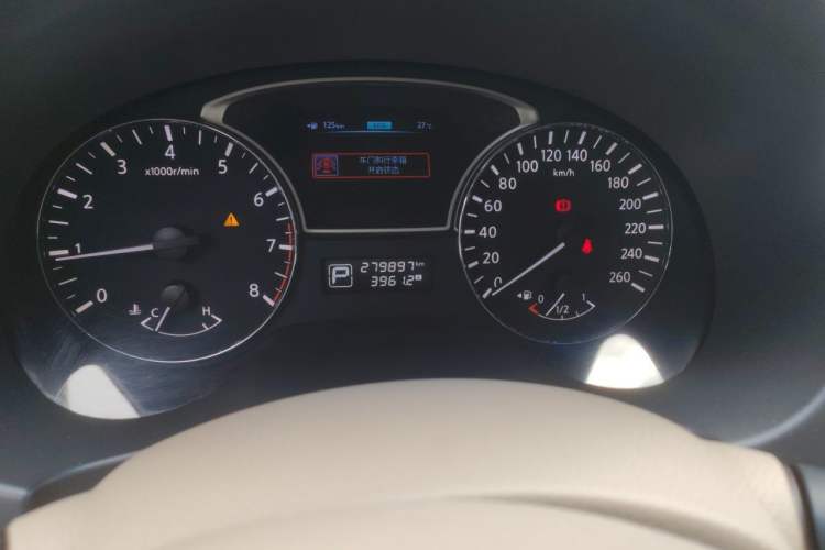 Used Nissan Teana 2013 2.5L XL Leading Edition Odometer Close Up
