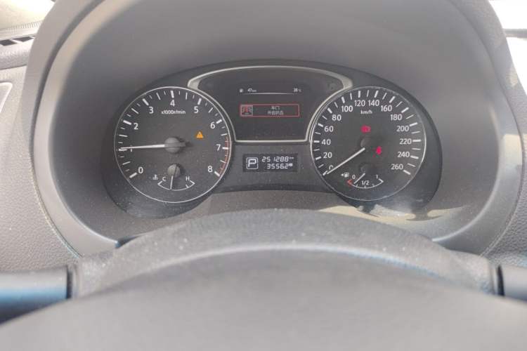 Used Nissan Teana 2013 2.0L XL Comfort Edition Odometer Close Up
