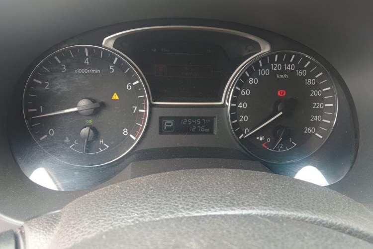 Used Nissan Teana 2013 2.0L XL Comfort Edition Odometer Close Up