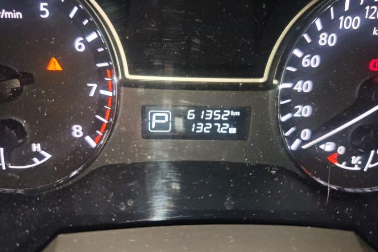 Used Nissan Teana 2013 2.0L XL Comfort Edition Odometer Close Up