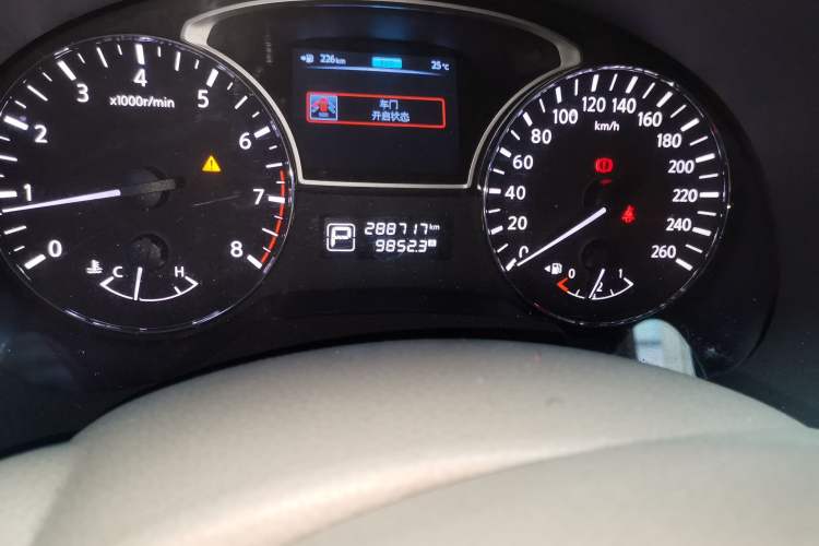 Used Nissan Teana 2013 2.0L XL Comfort Edition Odometer Close Up
