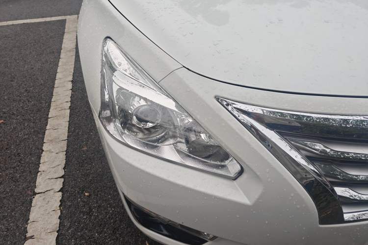 Used Nissan Teana 2013 2.0L XL Comfort Edition Right Front Headlight