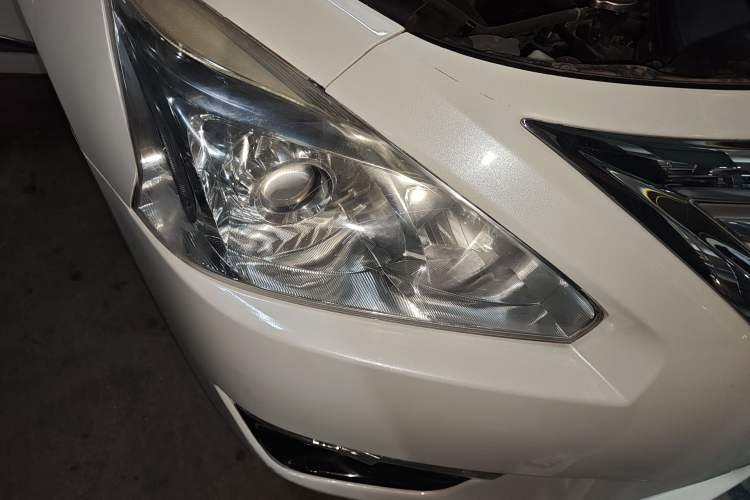 Used Nissan Teana 2013 2.0L XL Comfort Edition Right Front Headlight