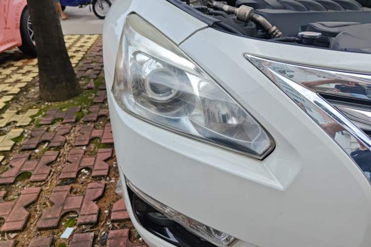 Used Nissan Teana 2013 2.0L XL Comfort Edition Right Front Headlight
