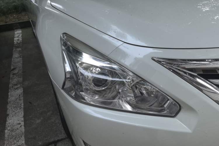 Used Nissan Teana 2013 2.0L XL Comfort Edition Right Front Headlight