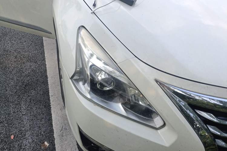 Used Nissan Teana 2013 2.0L XL Comfort Edition Right Front Headlight