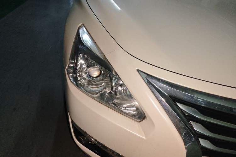 Used Nissan Teana 2013 2.0L XL Comfort Edition Right Front Headlight