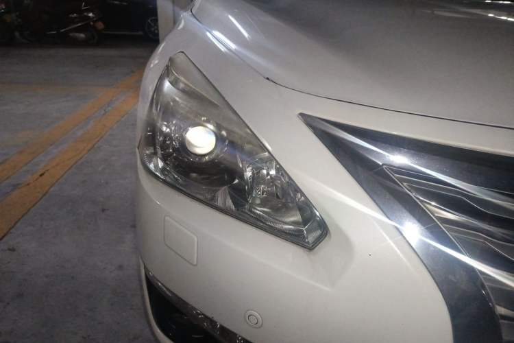Used Nissan Teana 2013 2.5L XL Leading Edition Right Front Headlight