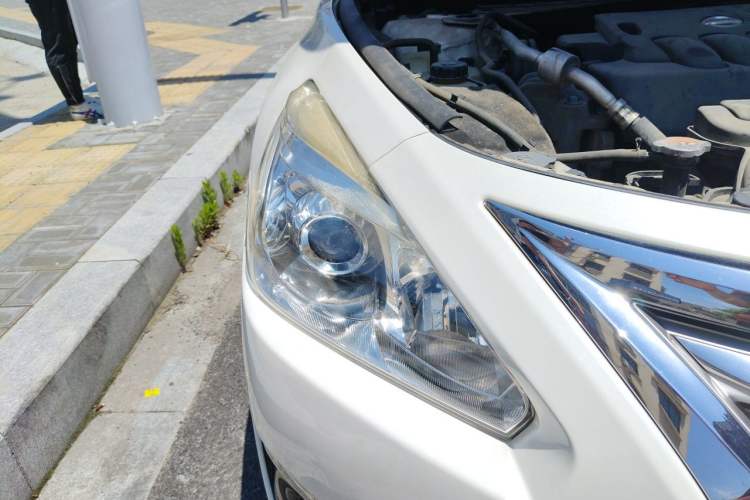 Used Nissan Teana 2013 2.0L XL Comfort Edition Right Front Headlight