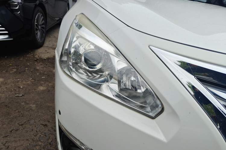 Used Nissan Teana 2013 2.0L XL Comfort Edition Right Front Headlight
