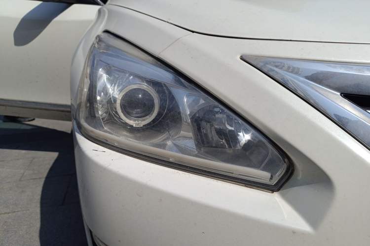 Used Nissan Teana 2013 2.0L XL Comfort Edition Right Front Headlight