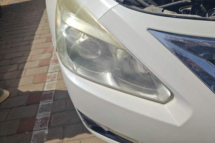 Used Nissan Teana 2013 2.0L XL Comfort Edition Right Front Headlight