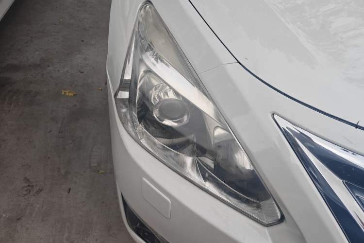 Used Nissan Teana 2013 2.5L XL Leading Edition Right Front Headlight