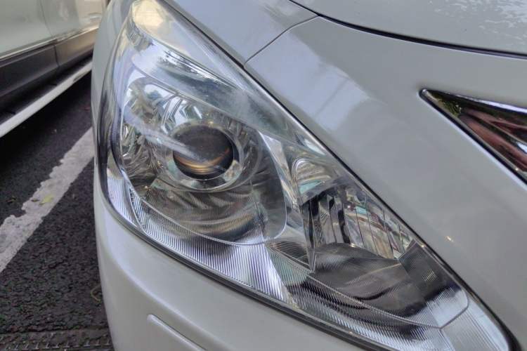 Used Nissan Teana 2013 2.5L XL Leading Edition Right Front Headlight