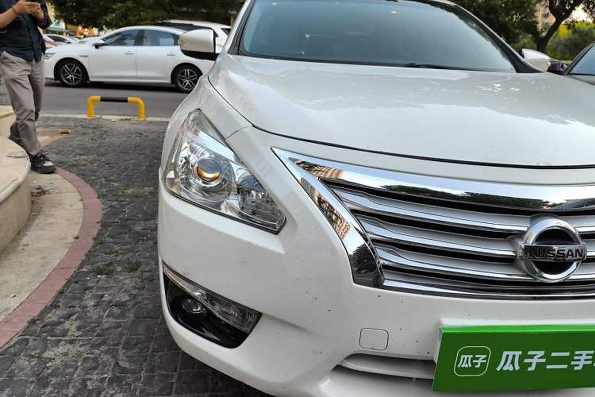 Used Nissan Teana 2013 2.0L XL Comfort Edition Right Front Headlight