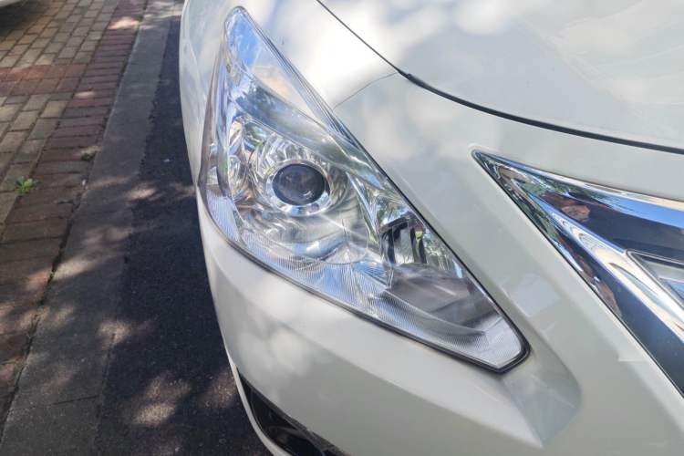 Used Nissan Teana 2013 2.0L XL Comfort Edition Right Front Headlight