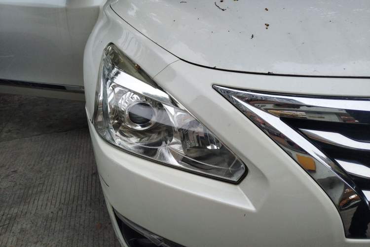 Used Nissan Teana 2013 2.0L XL Comfort Edition Right Front Headlight