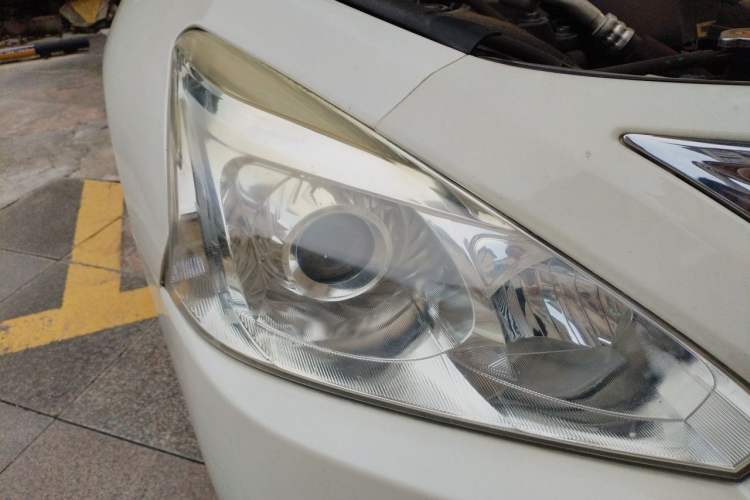 Used Nissan Teana 2013 2.0L XL Comfort Edition Right Front Headlight