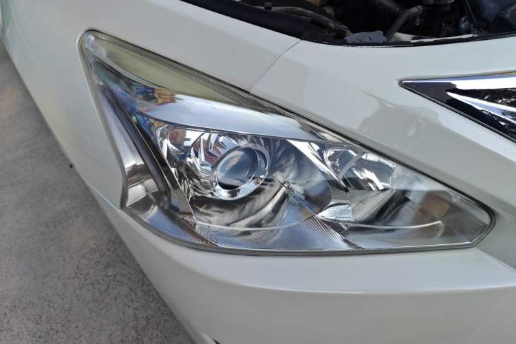 Used Nissan Teana 2013 2.0L XL Comfort Edition Right Front Headlight