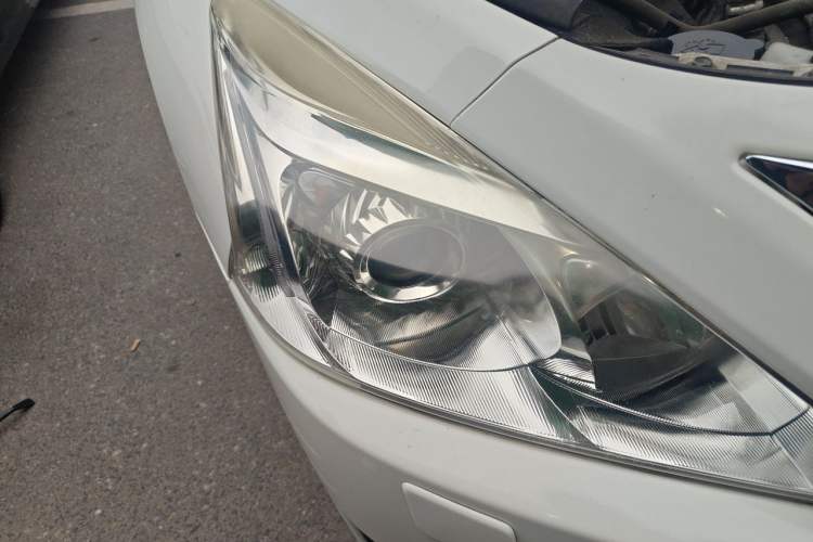 Used Nissan Teana 2013 2.5L XL Leading Edition Right Front Headlight