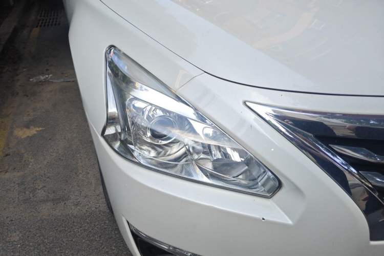 Used Nissan Teana 2013 2.0L XL Comfort Edition Right Front Headlight