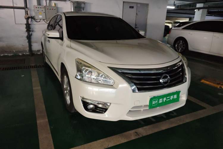 Used Nissan Teana 2013 2.0L XL Comfort Edition Right Front Headlight