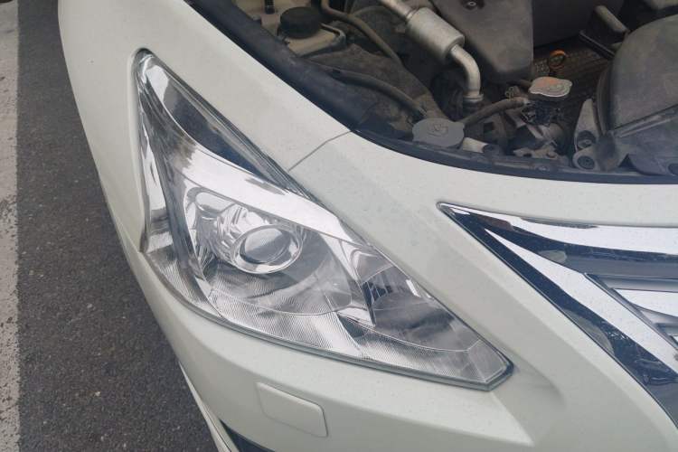 Used Nissan Teana 2013 2.5L XL Leading Edition Right Front Headlight