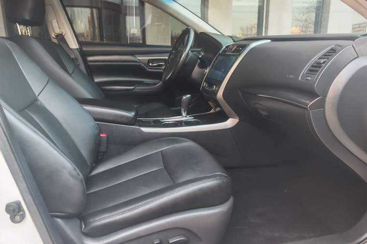 Used Nissan Teana 2013 2.0L XL Comfort Edition Right Front Seat