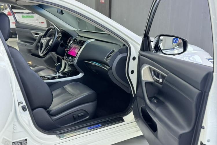 Used Nissan Teana 2013 2.0L XL Comfort Edition Right Front Seat