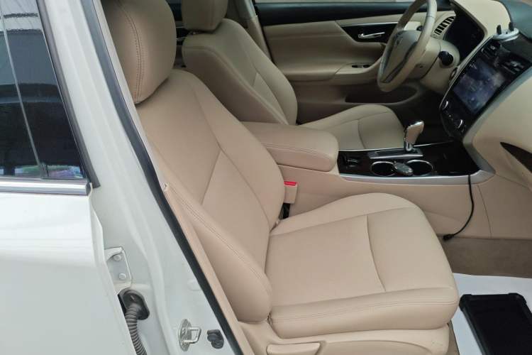 Used Nissan Teana 2013 2.0L XE Fashion Edition Right Front Seat