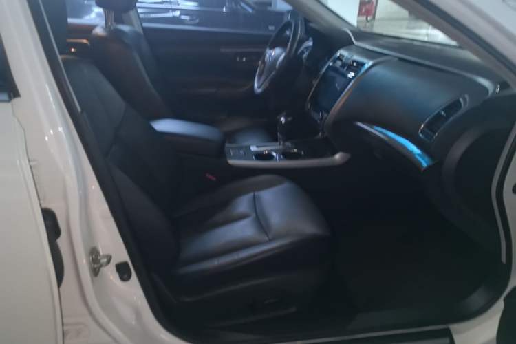 Used Nissan Teana 2013 2.0L XL Comfort Edition Right Front Seat