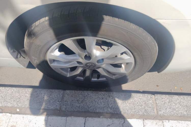 Used Nissan Teana 2013 2.0L XL Comfort Edition Right Front Wheel Hub