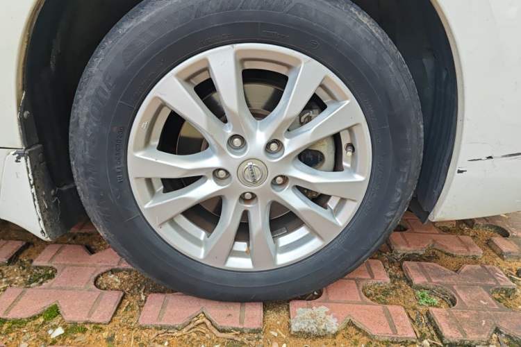 Used Nissan Teana 2013 2.0L XL Comfort Edition Right Front Wheel Hub