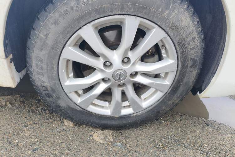Used Nissan Teana 2013 2.0L XL Comfort Edition Right Front Wheel Hub