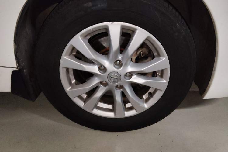 Used Nissan Teana 2013 2.5L XL Leading Edition Right Front Wheel Hub